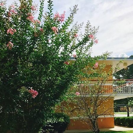 Milan Inn & Suites Dış mekan fotoğraf