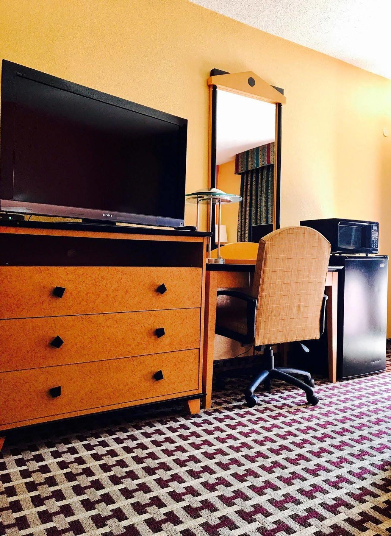 Milan Inn & Suites Dış mekan fotoğraf
